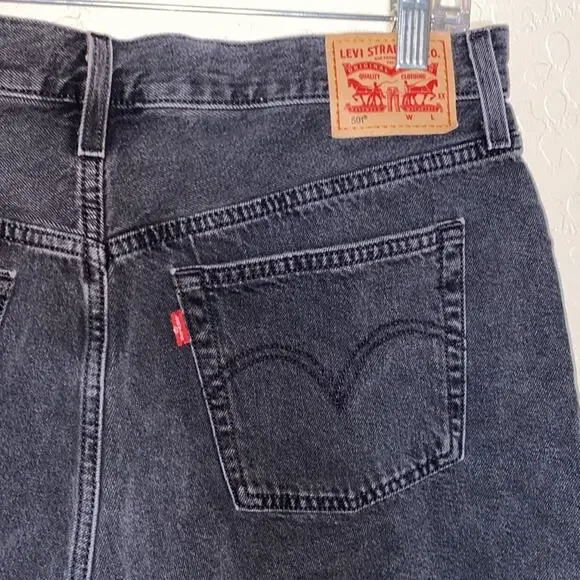 Levi’s 501 high waist black cut off shorts - Picture 3 of 7